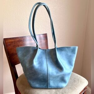 Portland Leather Goods Large Devan Tote Shoulder Bag In Aqua Blue